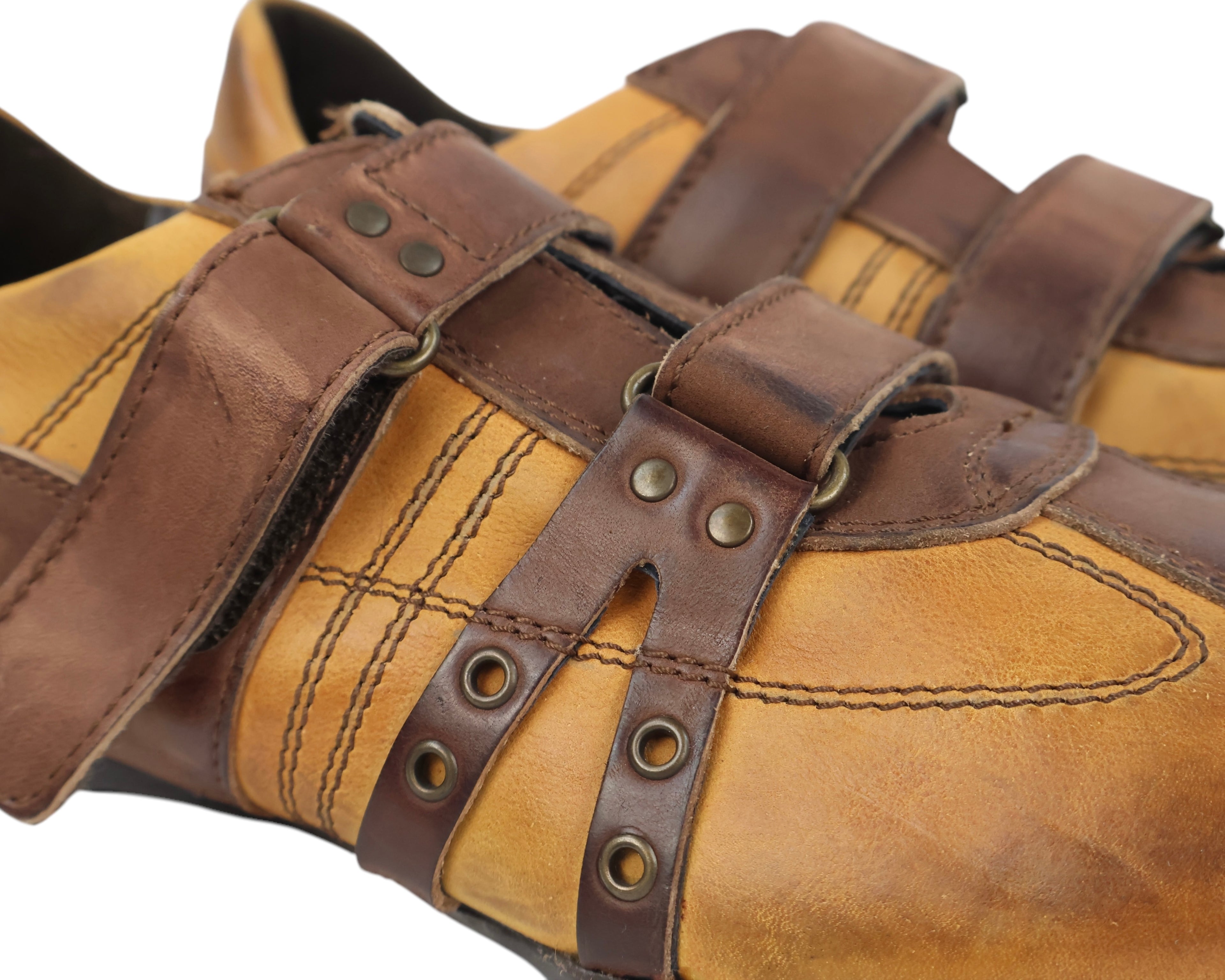 Kenneth Cole brown leather sneakers
