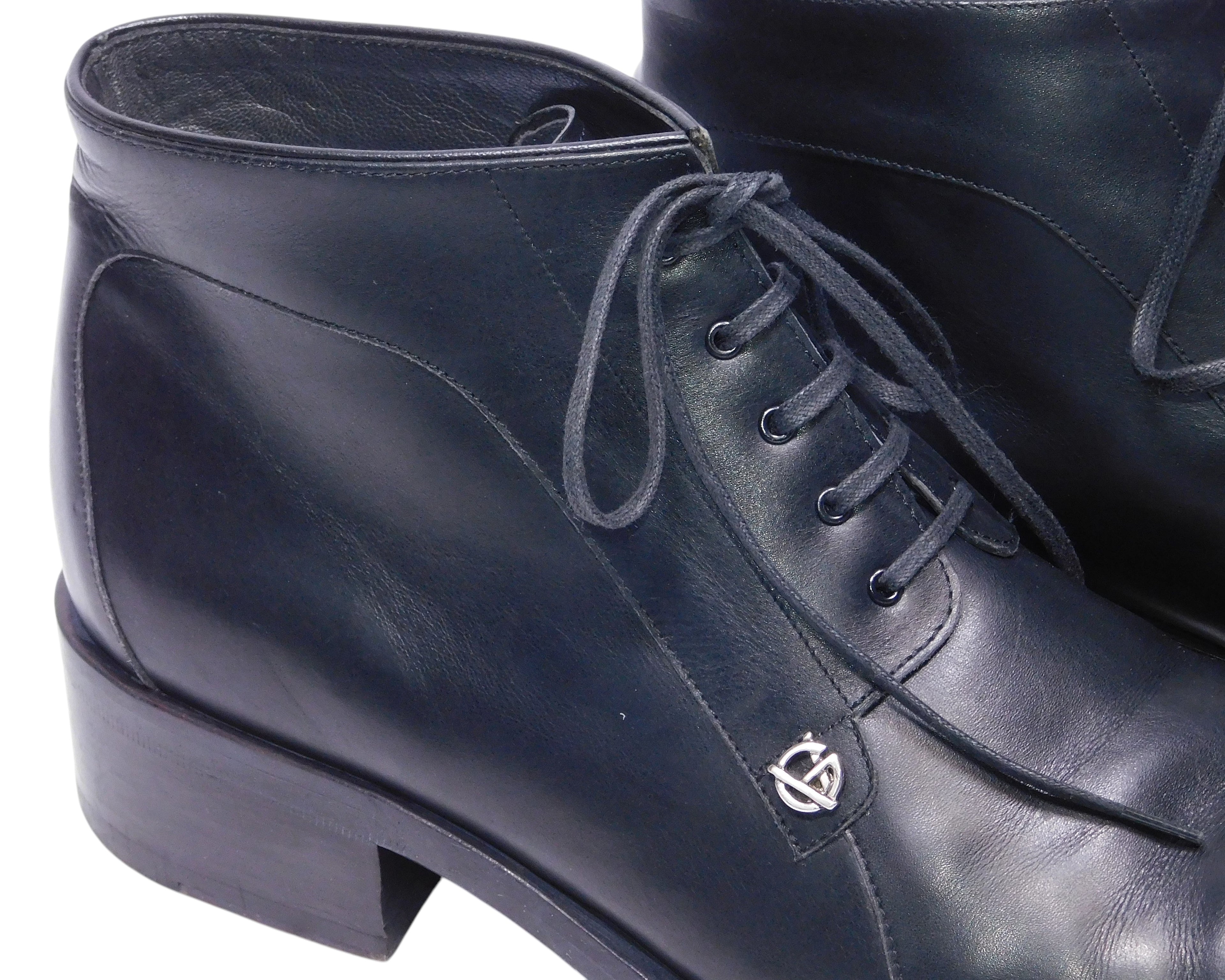 Gianni Versace classy black leather boots