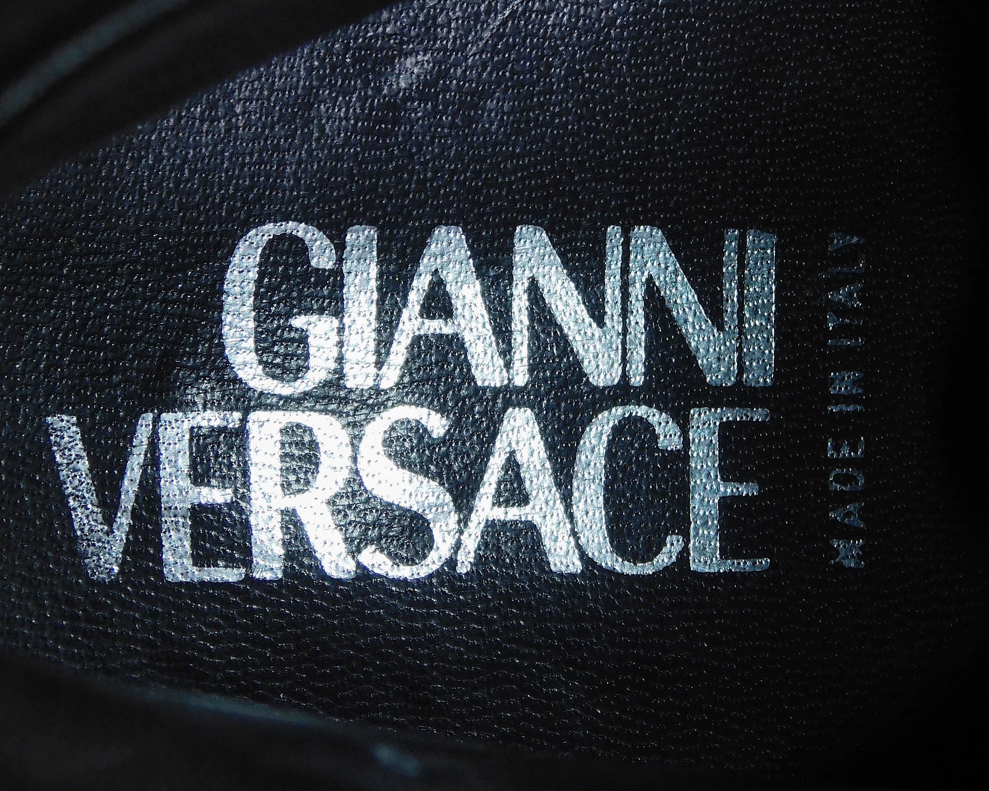 Gianni Versace classy black leather boots