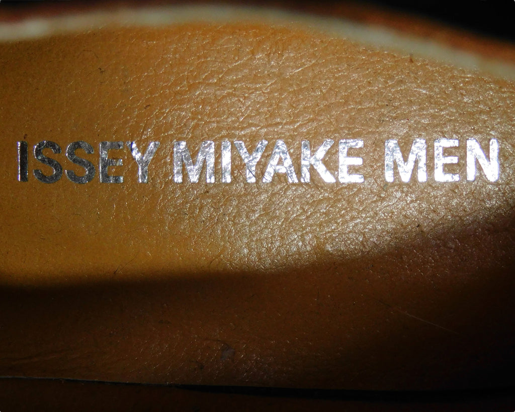 Issey Miyake brown chukka boots